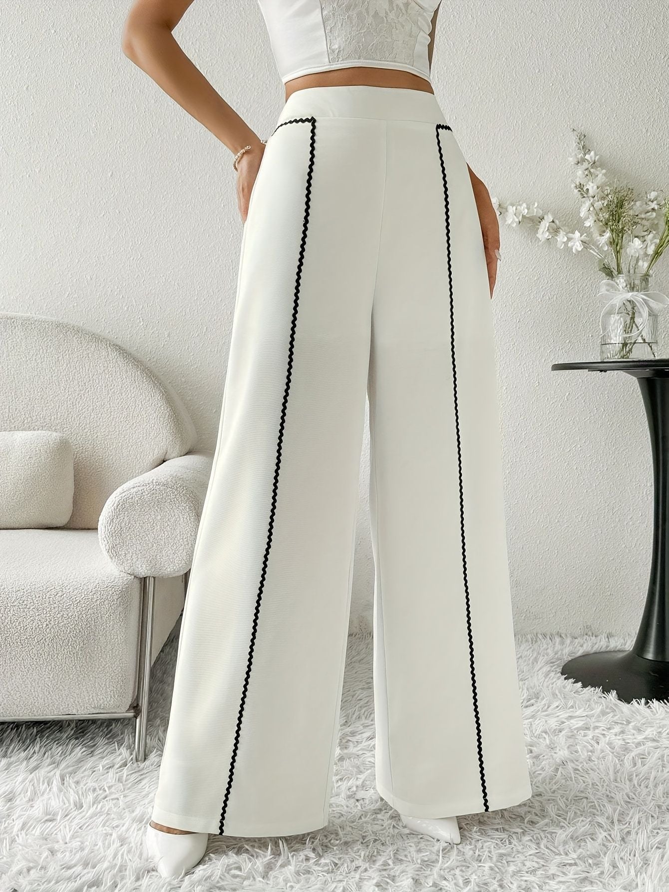 Pattern Wide-Leg Pants